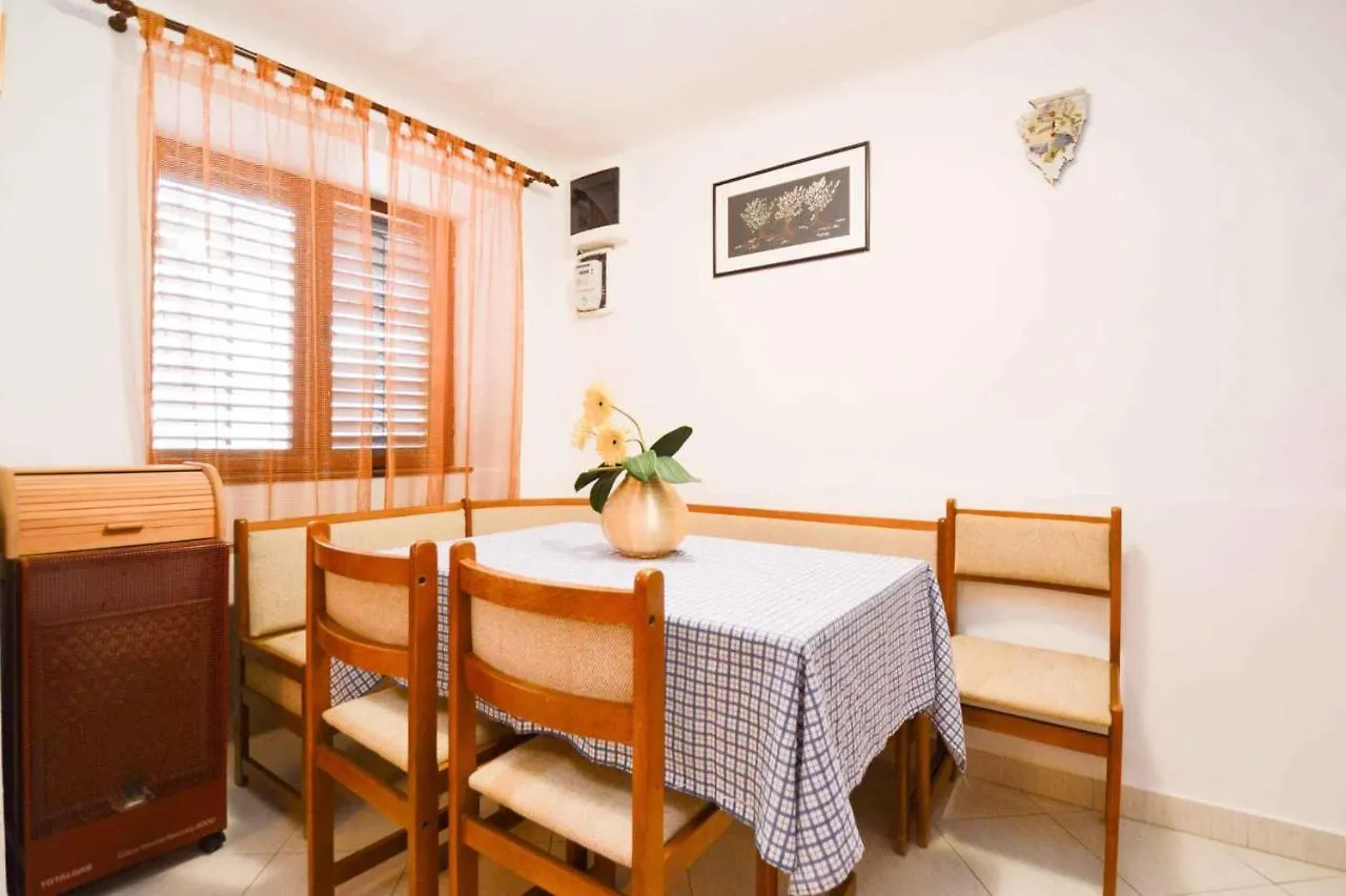 Holiday Home In Pomer/Istrien 9026  Pomer
